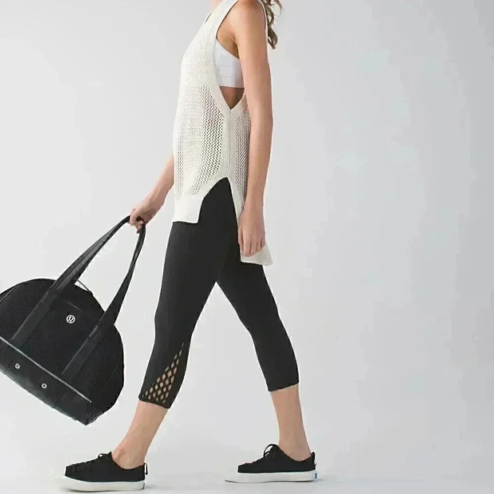 Lululemon Luon  black crop yoga casual athletic perforations tights leggings 4